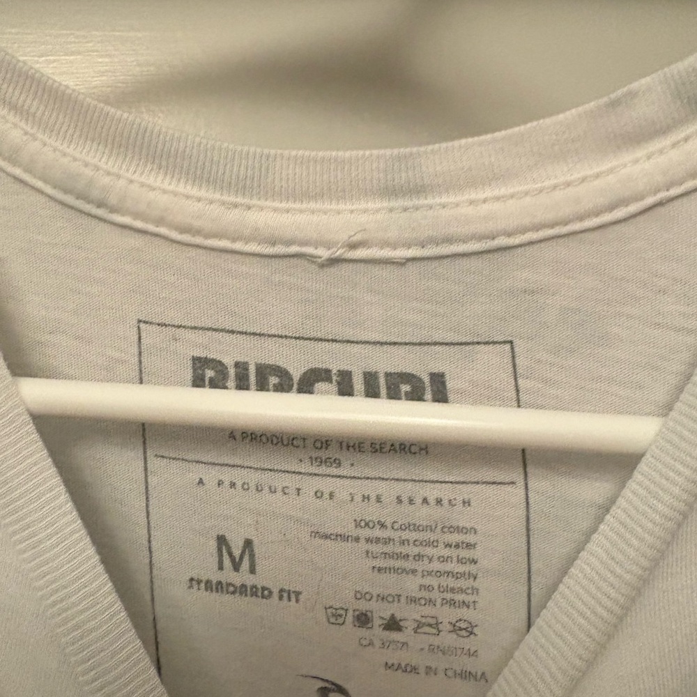 3 Rip Curl Tees - Picture 3 of 7